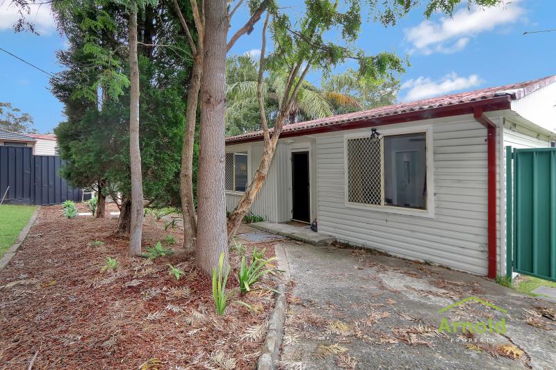 2/21a Dunkley Pde, Mount Hutton NSW 2290 -
